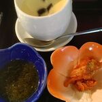 和の台所 鉄心堂 - 茶碗蒸し、キムチ、もずく酢