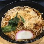 Komoro Soba - かき揚げ、ほうれん草、かまぼこ