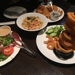 ティナラウンジ - 注文した料理の一部。