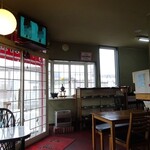 忠龍 - 奥に座敷もあります