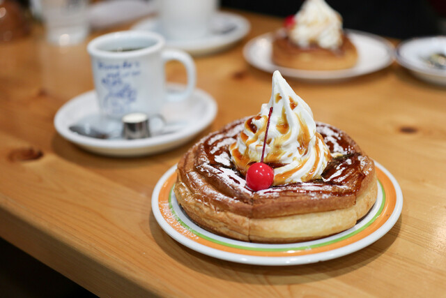 Komeda Coffee Ten Shirakabe Ten