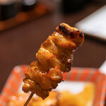 鳥田中 - 2019.12 丹波地鶏 袖もと串（300円）