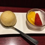 フーロン - マーカーラオ、マンゴープリン&杏仁豆腐、いちご