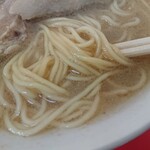 名代長浜ラーメン - 2019.12・太めツルツル少しモチっと、これならカタじゃなくても良い、最初はカタ、替え玉で普通にした