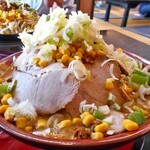 らーめん家 コトブキ - ゴマ野菜らーめん（ゴマ濃い目・ちゃーしゅートッピング・ネギ増し・コーントッピング）