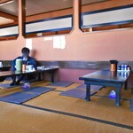 らーめん家 コトブキ - 座卓席