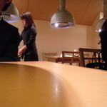 スタイリッシュな店内