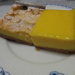 メゾン・カイザー・ショップ - タルト2種　アーモンドタルト・プディングタルト