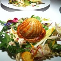 レフェルヴェソンス - アップルパイの様に#3～　熊野地鶏のコック・オ・ヴァン、手長海老、フォアグラ、フルムダンベール、ほうれん草のソース、時季のサラダ