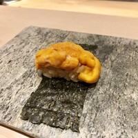 上野 榮 - ばふん雲丹の海苔巻き