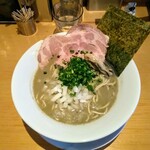 麺屋 まほろ芭 - 濃厚牡蠣煮干そば　牡蠣ニボ