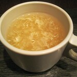 キッチンセブン 街のハンバーグ屋さん - スープ！卵とじでトロみあり。ちょっとしょっぱい。