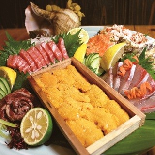 Please enjoy the deliciousness of natural fresh fish and vegetables!