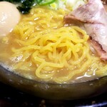 北海道らーめん 奥原流 久楽 江別店 - 麺