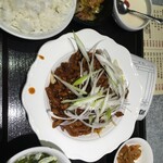 四川料理刀削麺 川府 - 