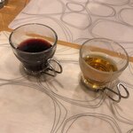 三輪亭 - サービスのハーブティーとホットワイン