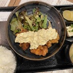 Naruto Kicchin - タルタルザンギ揚げ定食950円税別。ボリュームあります。