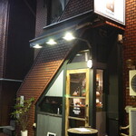 焼肉ジャッカル - 階段下の狭小店舗？