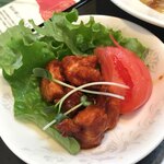 中国料理 翠園 - 本日の一品です。トマトとレタスが綺麗。