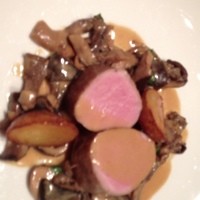 Benoit Alain Ducasse - 豚肉ときのこ