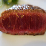 オルトレヴィーノ - 無角牛のレアステーキ