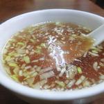華萬 - 一般的な“チャーハンスープ”ではなく、生姜が効いた、さっぱりとした中に滋味溢れるスープ♪