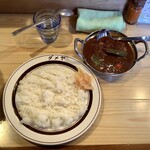 ダメヤ - ハシミールカレー(激辛) 950円+豆追加(+50円)