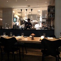 ラ・ボンヌターブル - 店内