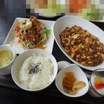 チャイナ食堂 彩菜房 - 12月のＢランチ・税込880円