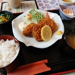 旨い食処　あごら - えごまヒレカツカキフライミニ膳(900円)