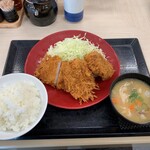 かつや - ラーメンコロッケとロースかつ定食