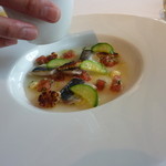 キュイジーヌ[s] ミッシェル・トロワグロ - ソースを注いで～