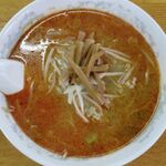かつ平 - 鉄火麺小辛のアップ