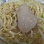 ラーメン二郎 - 平均してこんな感じ