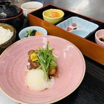 お食事処 八兆 - もち豚の角煮御膳