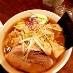 Mendokoromedhisummen - 赤麺 800円 + ワンタン 120円