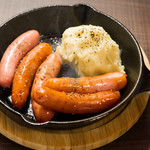 ルーシースタンドダイニング - ソーセージ盛り合わせ