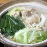 博多水炊き タケウチ - 料理写真:＊水炊きには「大きめの鶏肉切り身2個」「つみれ3個」「韮」「えのき」「白菜」などが入り、ボリュームがあります。 ＊つみれが美味しいそうですよ。