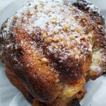 メゾン ムラタ - ﾊﾟﾝｵｼｮｺﾗ ｵｻﾞﾓﾝﾄﾞ  230円
      ﾛｰｽﾄﾏｶﾃﾞﾐｱとｶｽﾀｰﾄﾞ
      ずっしりとしてボリュームがあり、大好き。