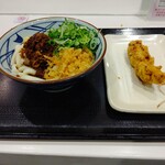 丸亀製麺 - 【2019.12.17(火)】肉ぶっかけうどん(並盛)590円＋かしわ天150円