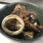 魚立呑み　いそかわ - まぐろ目玉煮付け