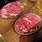 小樽ジンギスカン倶楽部　北とうがらし - オープニング肉