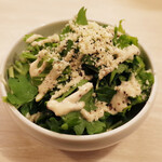 トンテキ食堂8 - 春菊のシーザーサラダ(350円)