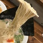 くるめラーメン ぼたもち - のりたまラーメン麺リフト