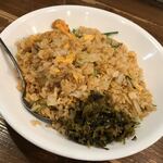 くるめラーメン ぼたもち - チャーハン
      高菜が添えられてました