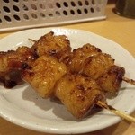 やきとん万備 - 2012.3 花ホルモン（1串150円） 牛のシロです