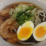 ビストロ茶葉蘭 - 炙りチャーシューの醤油ラーメン