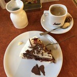 Schwarzmarkt Café - ケーキとコーヒー♪