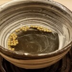 道人 - ①柚子湯
      柚子シャーベットがお湯になった？かと思うくらい柚子の香りとほのかな甘みが拡がり、冬の寒さに固まった身体と心をほぐします。