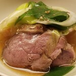 道人 - ⑫聖護院大根、網獲り鴨(新潟県産)、九条葱、利尻昆布&鮪節の出汁鍋
      網獲り鴨は血抜きが施され生臭さは皆無
      そして軟らかく深く濃厚な旨み。